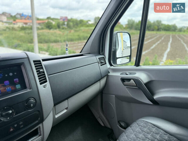 Белый Мерседес Sprinter, объемом двигателя 3.23 л и пробегом 470 тыс. км за 27800 $, фото 61 на Automoto.ua