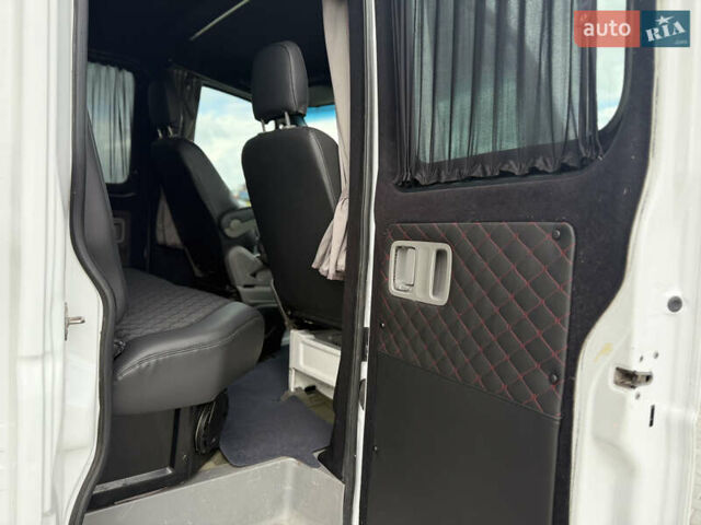 Белый Мерседес Sprinter, объемом двигателя 3.23 л и пробегом 470 тыс. км за 27800 $, фото 17 на Automoto.ua