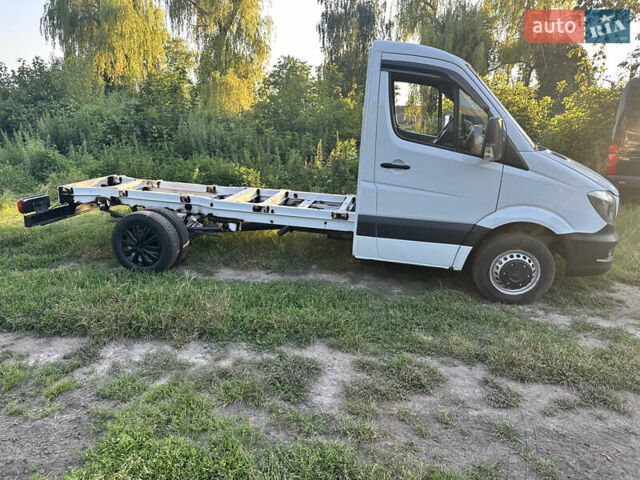 Белый Мерседес Sprinter, объемом двигателя 2.14 л и пробегом 270 тыс. км за 22700 $, фото 3 на Automoto.ua