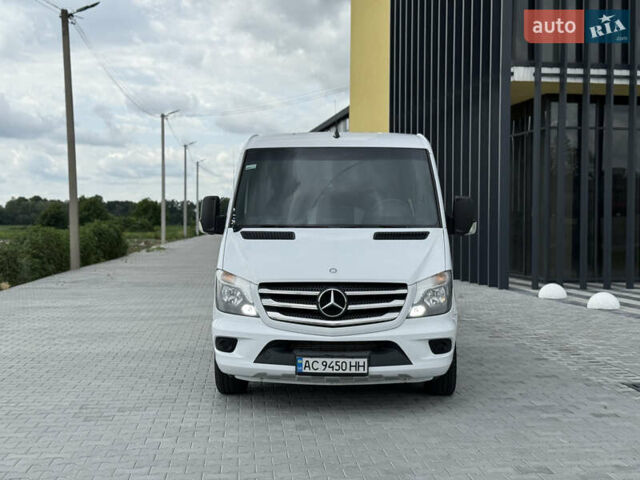 Белый Мерседес Sprinter, объемом двигателя 3.23 л и пробегом 470 тыс. км за 27800 $, фото 1 на Automoto.ua