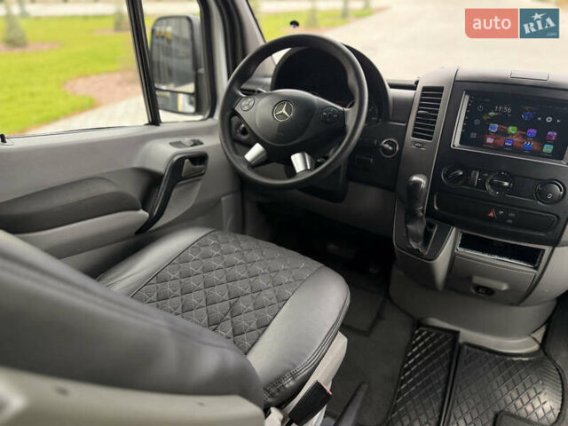 Белый Мерседес Sprinter, объемом двигателя 3.23 л и пробегом 470 тыс. км за 27800 $, фото 71 на Automoto.ua