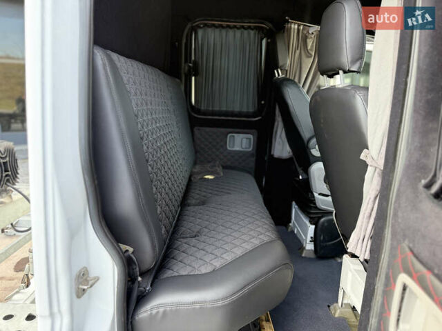 Білий Мерседес Sprinter, об'ємом двигуна 3 л та пробігом 466 тис. км за 25800 $, фото 54 на Automoto.ua
