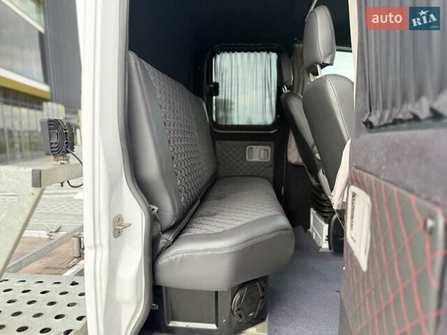 Белый Мерседес Sprinter, объемом двигателя 3.23 л и пробегом 470 тыс. км за 27800 $, фото 18 на Automoto.ua
