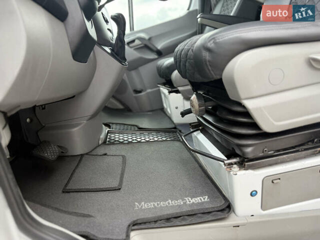 Белый Мерседес Sprinter, объемом двигателя 3.23 л и пробегом 470 тыс. км за 27800 $, фото 45 на Automoto.ua