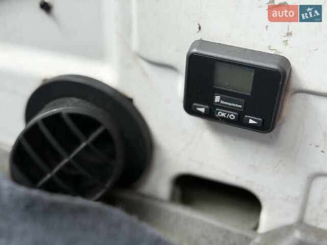Белый Мерседес Sprinter, объемом двигателя 3.23 л и пробегом 470 тыс. км за 27800 $, фото 72 на Automoto.ua