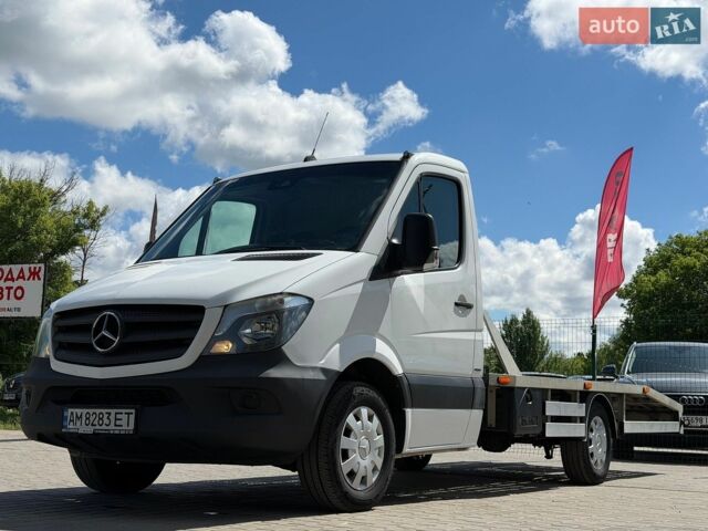 Белый Мерседес Sprinter, объемом двигателя 2.2 л и пробегом 395 тыс. км за 17555 $, фото 2 на Automoto.ua