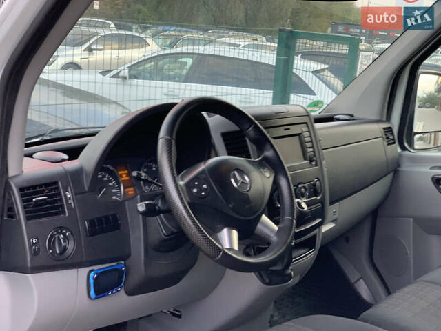 Білий Мерседес Sprinter, об'ємом двигуна 2.2 л та пробігом 395 тис. км за 19999 $, фото 27 на Automoto.ua