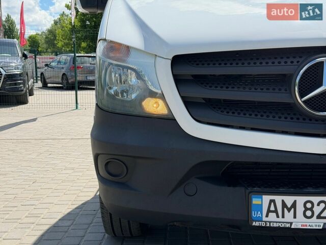 Белый Мерседес Sprinter, объемом двигателя 2.2 л и пробегом 395 тыс. км за 17555 $, фото 5 на Automoto.ua