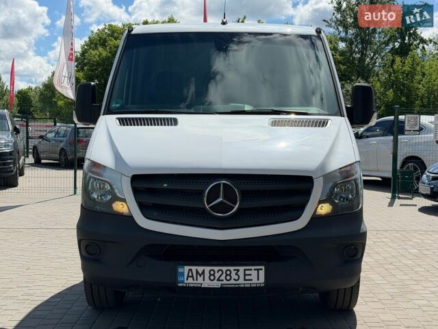 Белый Мерседес Sprinter, объемом двигателя 2.2 л и пробегом 395 тыс. км за 17555 $, фото 4 на Automoto.ua
