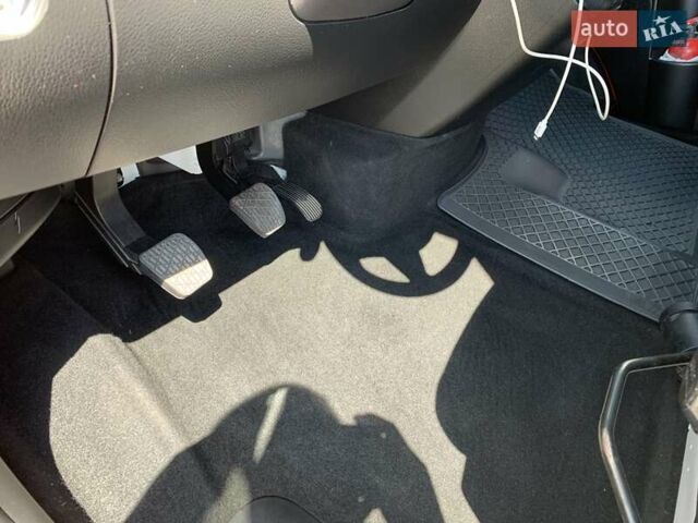 Білий Мерседес Sprinter, об'ємом двигуна 2.99 л та пробігом 658 тис. км за 23000 $, фото 15 на Automoto.ua