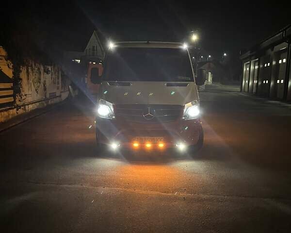 Білий Мерседес Sprinter, об'ємом двигуна 2.99 л та пробігом 658 тис. км за 23000 $, фото 28 на Automoto.ua