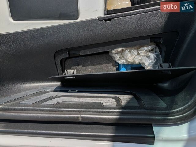 Білий Мерседес Sprinter, об'ємом двигуна 2.99 л та пробігом 76 тис. км за 49500 $, фото 50 на Automoto.ua