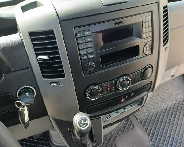 Белый Мерседес Sprinter, объемом двигателя 2.2 л и пробегом 232 тыс. км за 20300 $, фото 41 на Automoto.ua