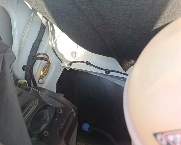 Белый Мерседес Sprinter, объемом двигателя 2.2 л и пробегом 232 тыс. км за 20300 $, фото 58 на Automoto.ua