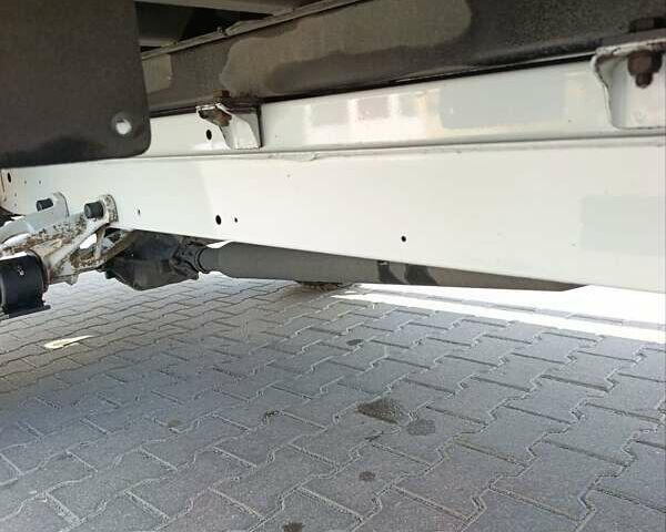 Белый Мерседес Sprinter, объемом двигателя 2.2 л и пробегом 232 тыс. км за 20300 $, фото 30 на Automoto.ua