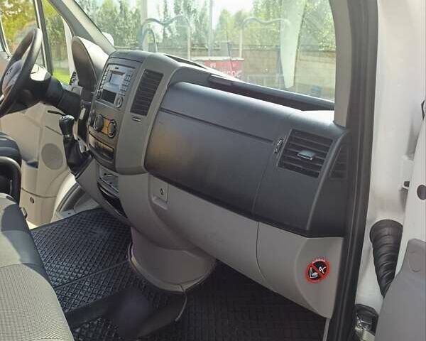 Белый Мерседес Sprinter, объемом двигателя 2.2 л и пробегом 232 тыс. км за 20300 $, фото 51 на Automoto.ua