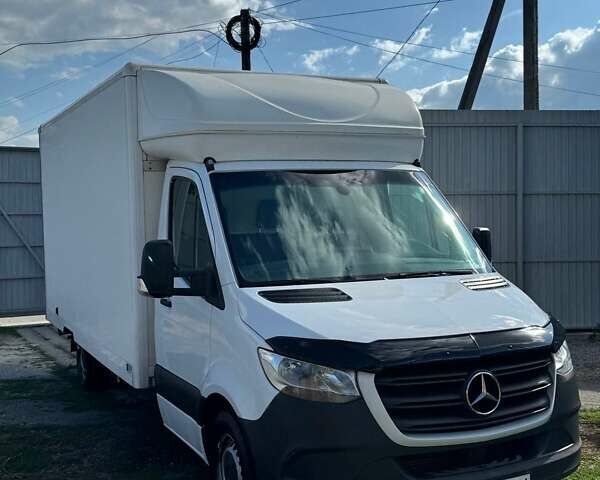Белый Мерседес Sprinter, объемом двигателя 2.1 л и пробегом 223 тыс. км за 29289 $, фото 3 на Automoto.ua