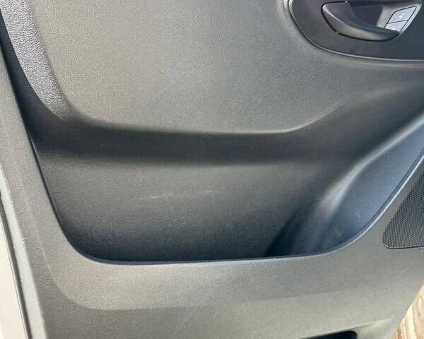 Белый Мерседес Sprinter, объемом двигателя 2.1 л и пробегом 223 тыс. км за 29289 $, фото 19 на Automoto.ua