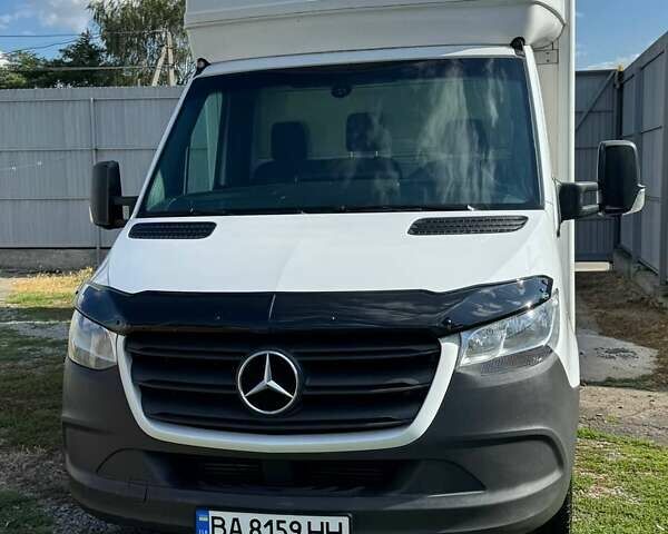 Белый Мерседес Sprinter, объемом двигателя 2.1 л и пробегом 223 тыс. км за 25956 $, фото 2 на Automoto.ua