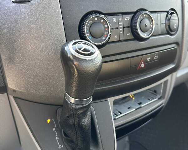 Белый Мерседес Sprinter, объемом двигателя 2.2 л и пробегом 233 тыс. км за 20500 $, фото 31 на Automoto.ua