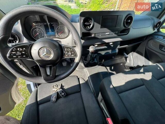 Белый Мерседес Sprinter, объемом двигателя 2.1 л и пробегом 223 тыс. км за 29289 $, фото 17 на Automoto.ua