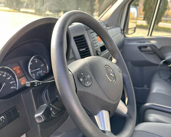 Белый Мерседес Sprinter, объемом двигателя 2.2 л и пробегом 233 тыс. км за 20500 $, фото 32 на Automoto.ua
