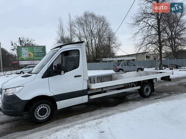 Белый Мерседес Sprinter, объемом двигателя 0 л и пробегом 300 тыс. км за 19900 $, фото 2 на Automoto.ua