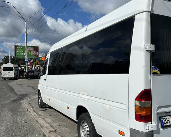Белый Мерседес Sprinter, объемом двигателя 2.87 л и пробегом 226 тыс. км за 5500 $, фото 4 на Automoto.ua