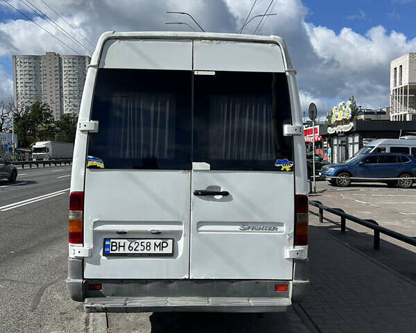 Белый Мерседес Sprinter, объемом двигателя 2.87 л и пробегом 226 тыс. км за 5500 $, фото 3 на Automoto.ua