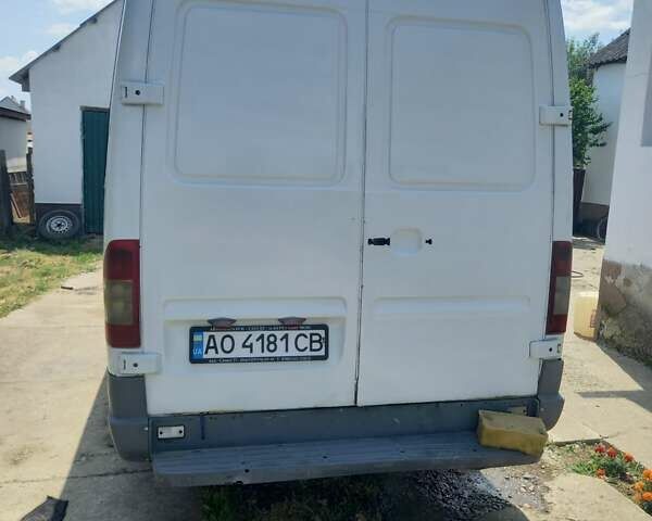 Белый Мерседес Sprinter, объемом двигателя 2.9 л и пробегом 400 тыс. км за 8500 $, фото 17 на Automoto.ua