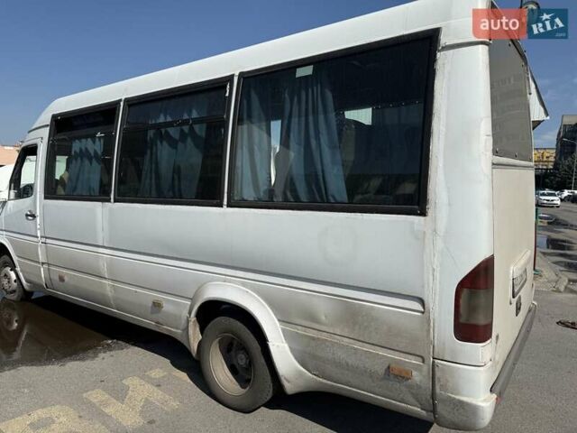 Белый Мерседес Sprinter, объемом двигателя 2.87 л и пробегом 500 тыс. км за 6400 $, фото 2 на Automoto.ua