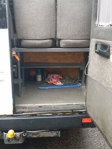 Белый Мерседес Sprinter, объемом двигателя 2.15 л и пробегом 200 тыс. км за 5000 $, фото 12 на Automoto.ua