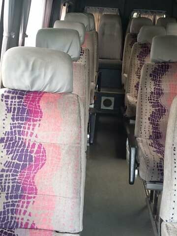 Белый Мерседес Sprinter, объемом двигателя 2.15 л и пробегом 200 тыс. км за 5000 $, фото 8 на Automoto.ua