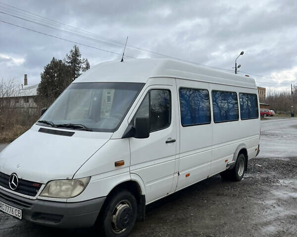 Белый Мерседес Sprinter, объемом двигателя 2.69 л и пробегом 980 тыс. км за 11900 $, фото 1 на Automoto.ua