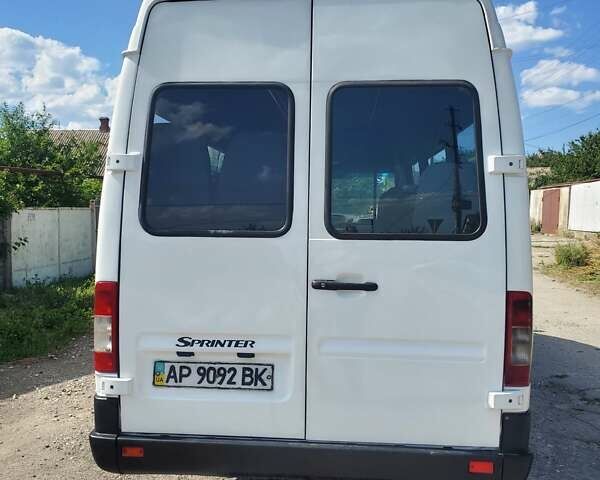 Мерседес Sprinter 2002 у Запоріжжя на Automoto.ua Білий Мерседес Sprinter, об'ємом двигуна 2.15 л та пробігом 500 тис. км за 10500 $, фото 2 на Automoto.ua
