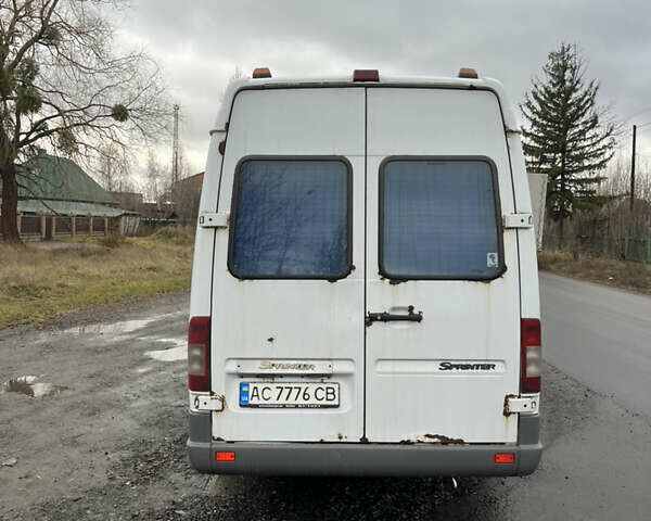 Белый Мерседес Sprinter, объемом двигателя 2.69 л и пробегом 980 тыс. км за 11900 $, фото 5 на Automoto.ua