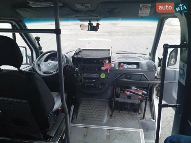 Белый Мерседес Sprinter, объемом двигателя 2.2 л и пробегом 628 тыс. км за 9100 $, фото 12 на Automoto.ua