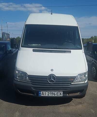 Белый Мерседес Sprinter, объемом двигателя 2.15 л и пробегом 602 тыс. км за 8699 $, фото 1 на Automoto.ua