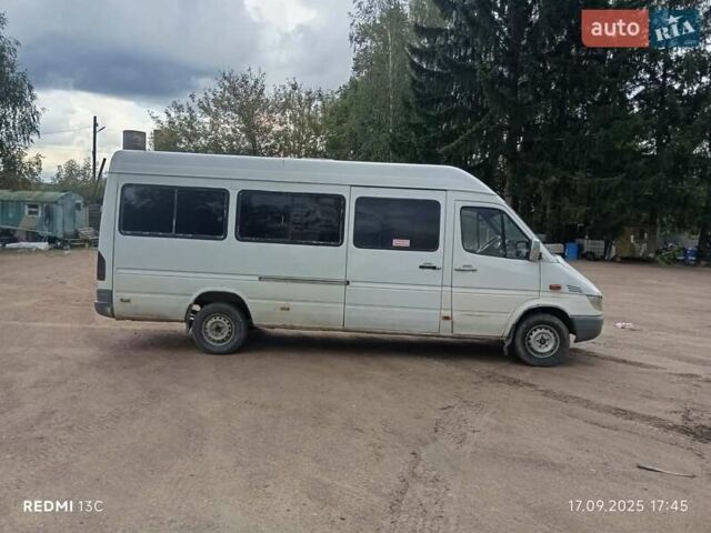 Білий Мерседес Sprinter, об'ємом двигуна 2.69 л та пробігом 280 тис. км за 10300 $, фото 2 на Automoto.ua