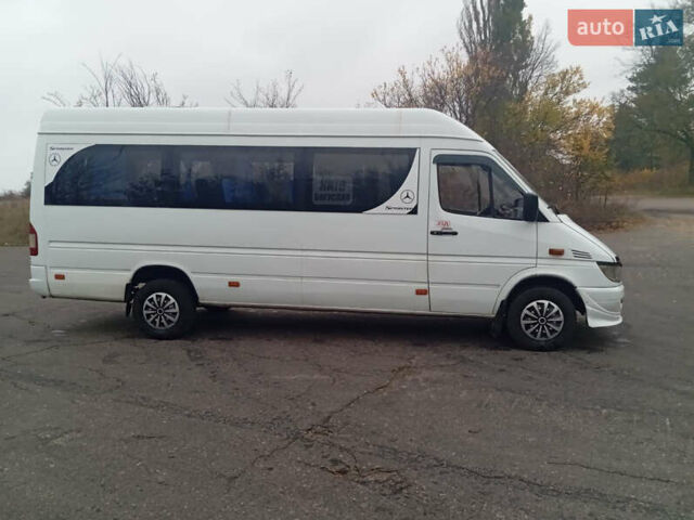Белый Мерседес Sprinter, объемом двигателя 2.2 л и пробегом 628 тыс. км за 9100 $, фото 11 на Automoto.ua
