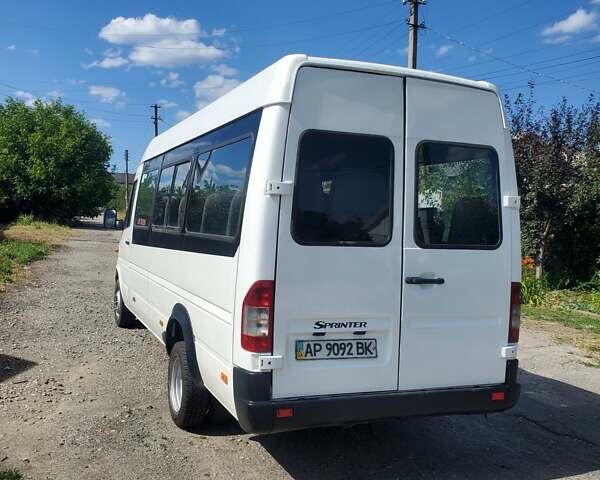 Мерседес Sprinter 2002 у Запоріжжя на Automoto.ua Білий Мерседес Sprinter, об'ємом двигуна 2.15 л та пробігом 500 тис. км за 10500 $, фото 1 на Automoto.ua