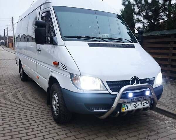 Білий Мерседес Sprinter, об'ємом двигуна 2.2 л та пробігом 102 тис. км за 15500 $, фото 1 на Automoto.ua
