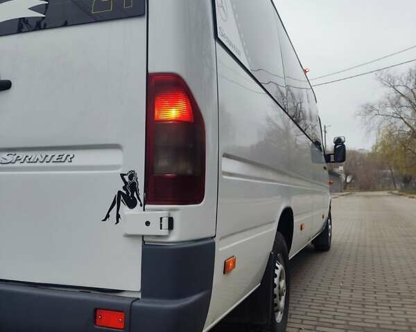 Білий Мерседес Sprinter, об'ємом двигуна 2.2 л та пробігом 102 тис. км за 15500 $, фото 7 на Automoto.ua