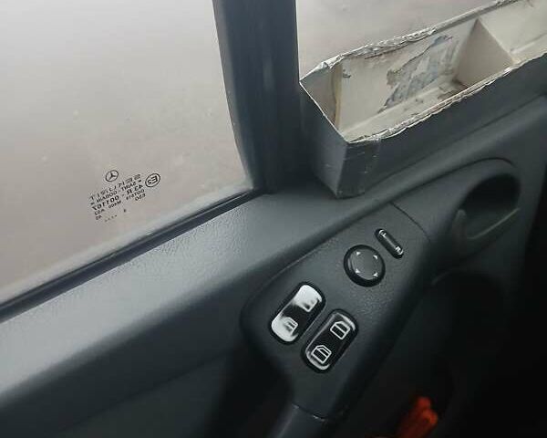 Білий Мерседес Sprinter, об'ємом двигуна 2.69 л та пробігом 930 тис. км за 11000 $, фото 13 на Automoto.ua