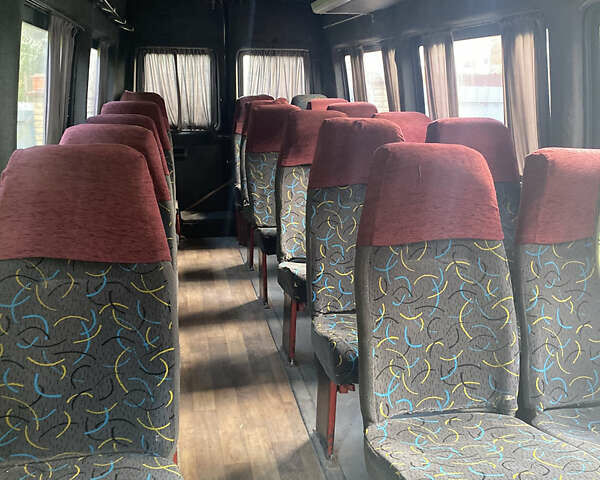 Белый Мерседес Sprinter, объемом двигателя 2.15 л и пробегом 300 тыс. км за 8199 $, фото 4 на Automoto.ua