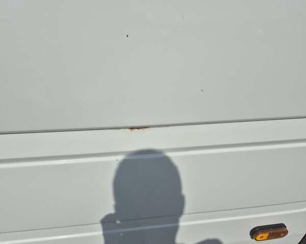 Белый Мерседес Sprinter, объемом двигателя 2.15 л и пробегом 100 тыс. км за 4900 $, фото 5 на Automoto.ua