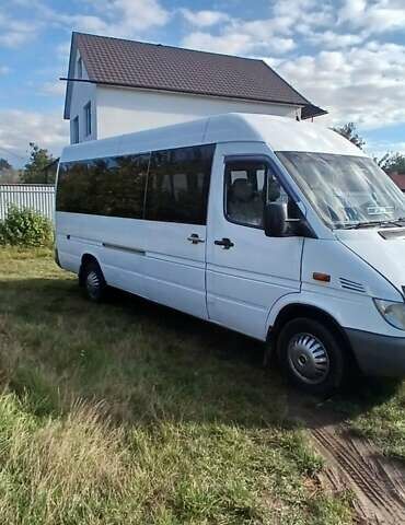 Белый Мерседес Sprinter, объемом двигателя 2.15 л и пробегом 445 тыс. км за 12200 $, фото 9 на Automoto.ua