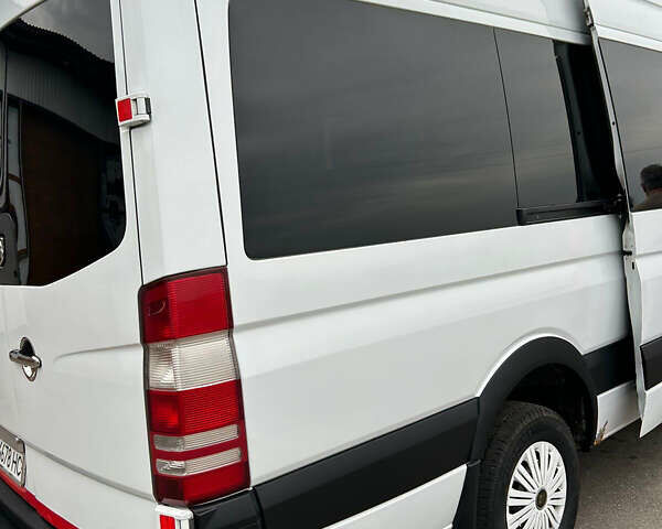 Білий Мерседес Sprinter, об'ємом двигуна 2.99 л та пробігом 350 тис. км за 23000 $, фото 2 на Automoto.ua