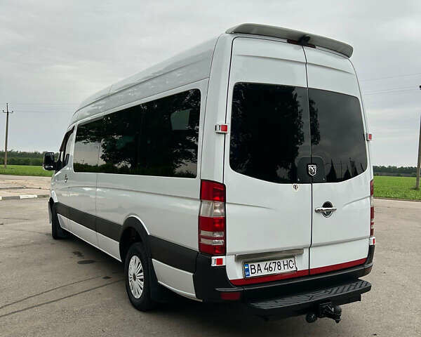 Білий Мерседес Sprinter, об'ємом двигуна 2.99 л та пробігом 350 тис. км за 23000 $, фото 4 на Automoto.ua