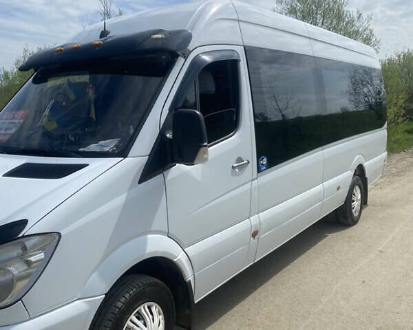 Белый Мерседес Sprinter, объемом двигателя 0 л и пробегом 120 тыс. км за 26999 $, фото 4 на Automoto.ua